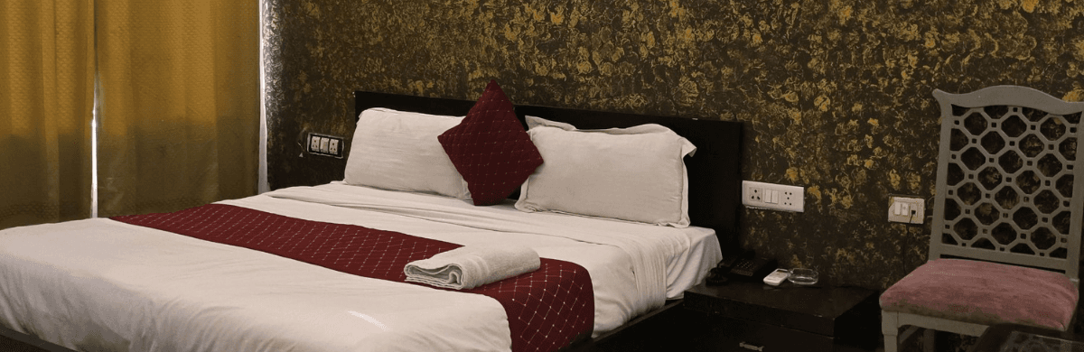 Luxury Suite Room at Hotel Near Delhi Airport Luxury Suite Room at Hotel Near Delhi Airport